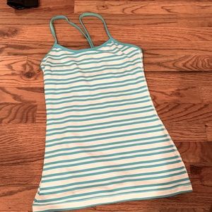 Lululemon y tank